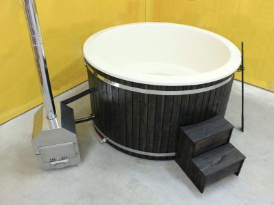Hot-tub-fiberglass_bain-nordique