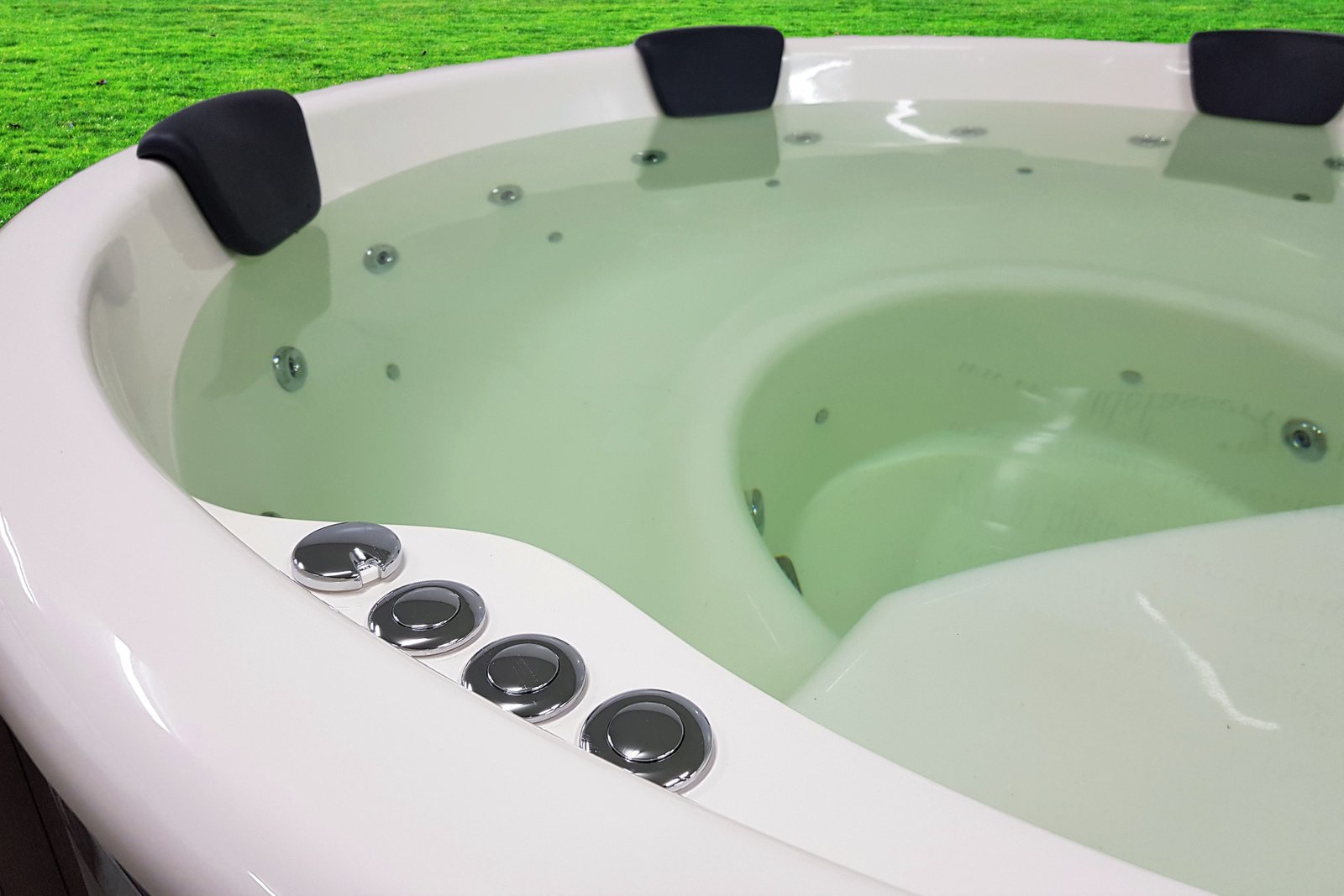 HOT TUBS DELUXE| FOREST SPA