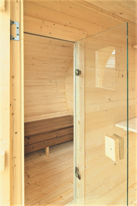 Sauna-ovale-en-bois