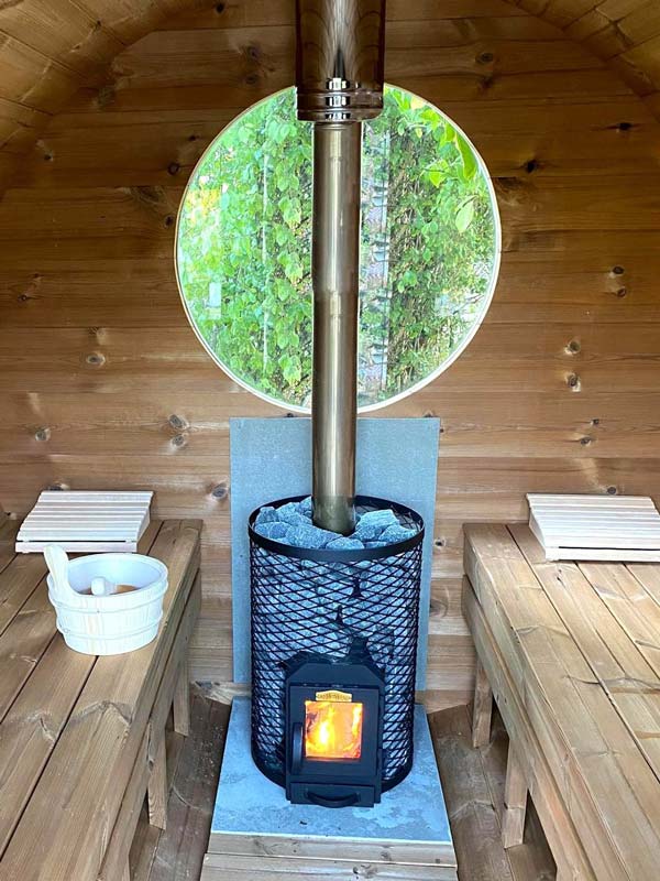 Spa d’extérieur en bois avec poêle intégré 6 places Delux 200